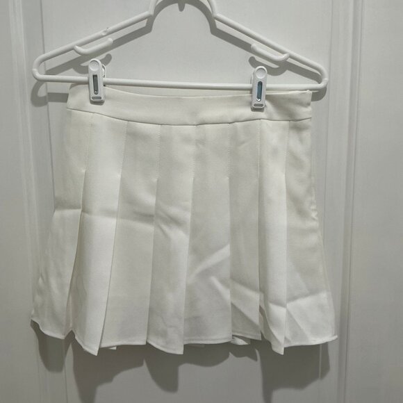 Tennis skorts, White, Barely Used excellent condition, Small - Picture 1 of 8